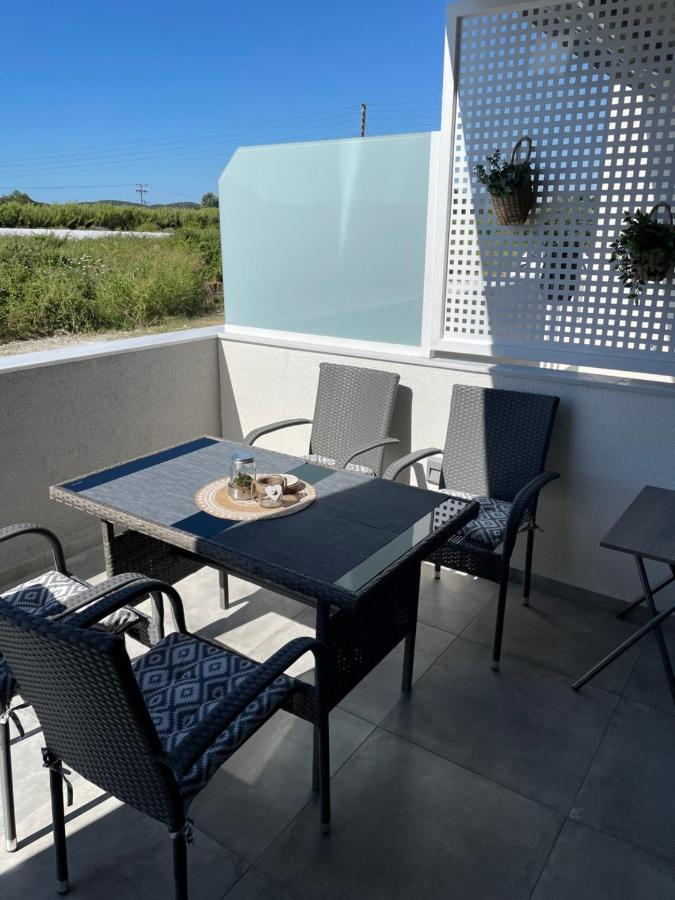 Apartamento Asterias Néa Péramos Exterior foto