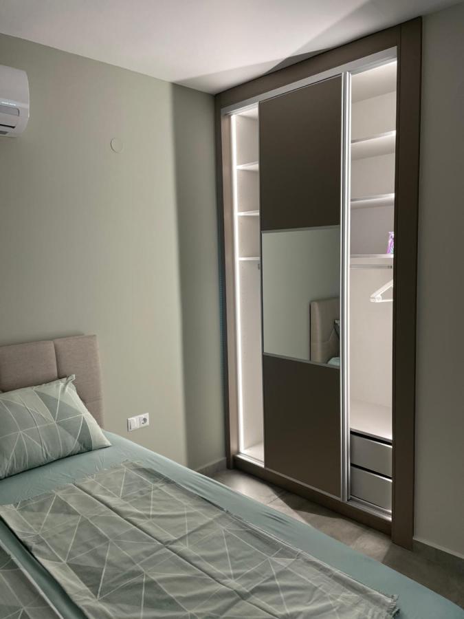 Apartamento Asterias Néa Péramos Exterior foto